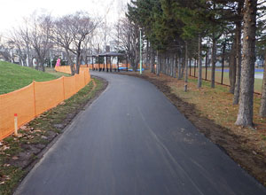 新琴似グリーン公園(園路舗装)（令和5年）